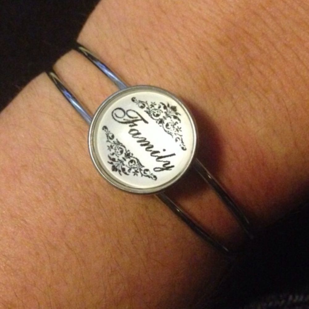Snap Button Bracelet - Picture 2 of 4